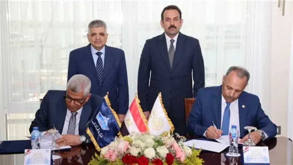 شراكة بين قناة السويس وجهاز مستقبل مصر لتطهير البحيرات