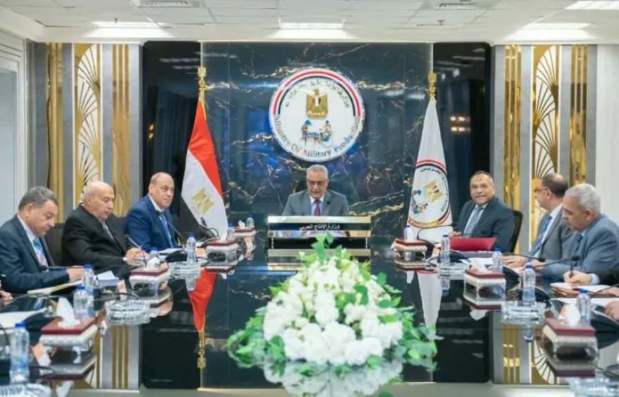 وزير الإنتاج الحربي يوجّه بضرورة توسيع التعاون الصناعي وتسريع وتيرة تنفيذ المشروعات