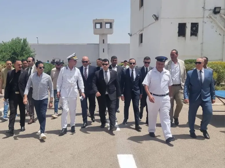 النيابة العامة تجري تفتيشا لمركز إصلاح وتأهيل أبي زعبل.. صور