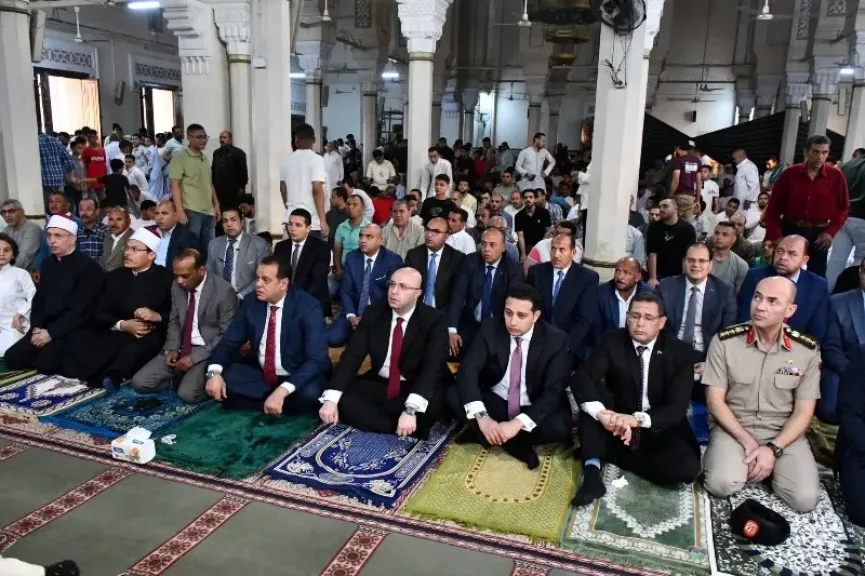 المحافظون يؤدون صلاة عيد الأضحى بالمحافظات ويشيدون بحسن تنظيم الساحات