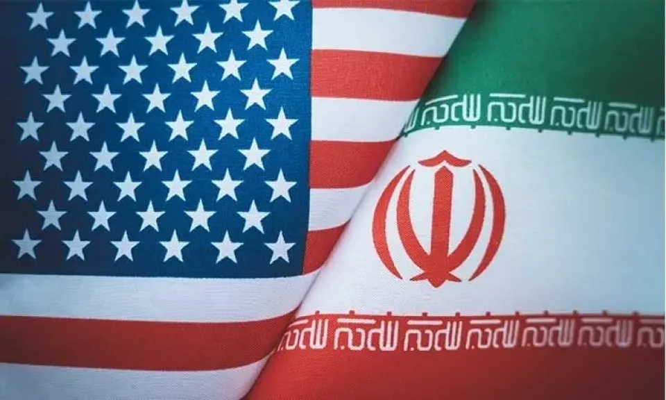 تسنيم: بحارة إيرانيون تلقوا تهديدات أمريكية بإطلاق النار والحصار البحري مستمر