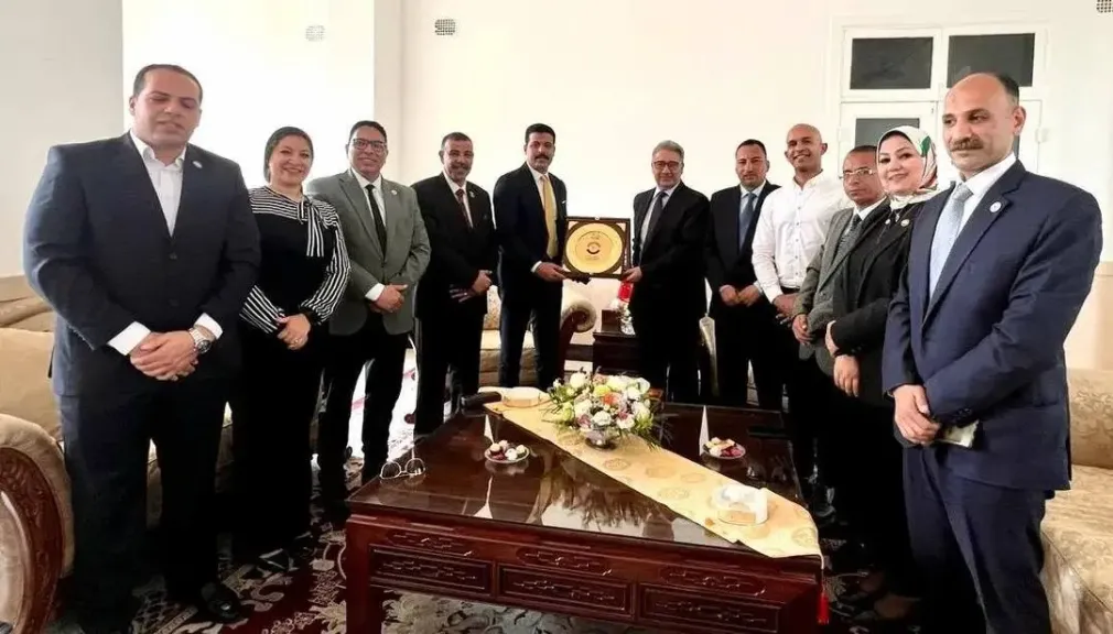 وفد حزب الحرية يلتقي السفير المصري في بكين