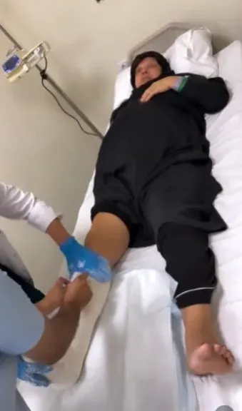 بيتي غرق ورجلي اتكسرت.. فيفي عبده تعلن تعرضها لأزمة
