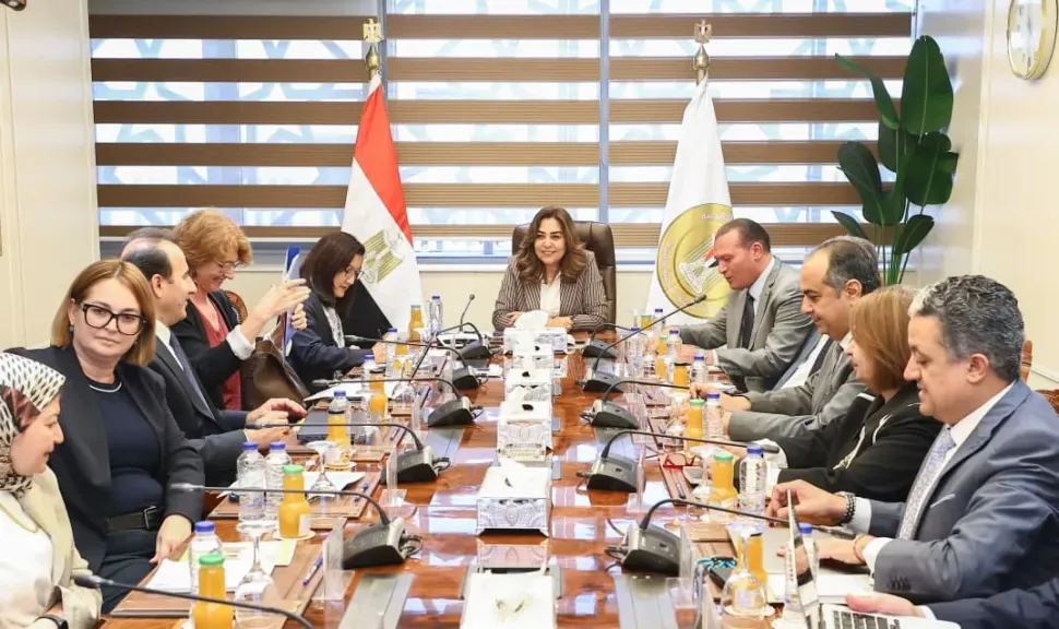 وزيرة التنمية المحلية والبيئة تترأس اجتماع لجنة تسيير مشروع الدعم الفني للوزارة في مجالات اللامركزية