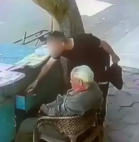 بائع الصحف ضحية واقعة السرقة بحلوان: جالي ذهول لما فتحت الدرج وملقتش الفلوس