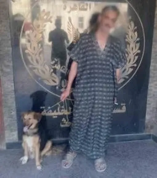 ضبط شخص لتربيته كلبًا بمدخل عقار بعد شكوى سيدة في منطقة الخليفة بالقاهرة