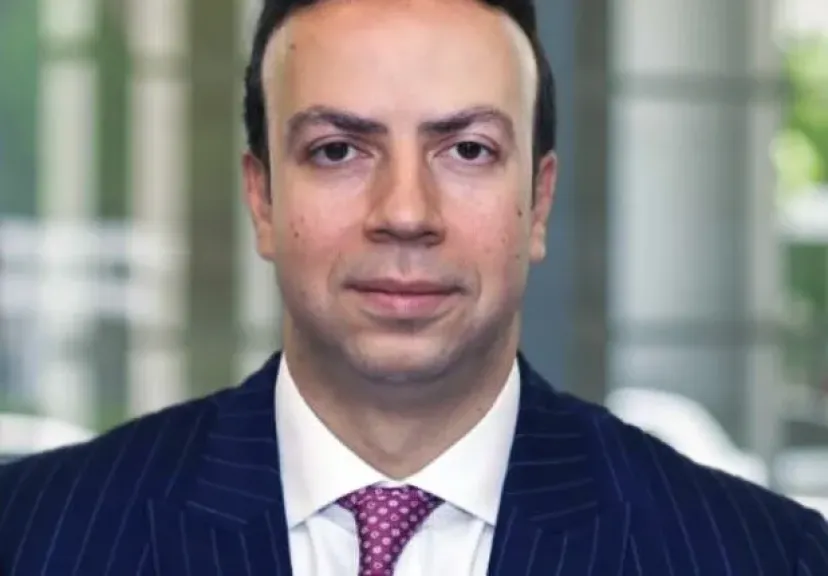 رامي أبو النجا: البنك المركزي ملتزم بدعم استقرار سوق الصرف وتوفير مناخ أكثر جاذبية لتدفقات الاستثمار الأجنبي