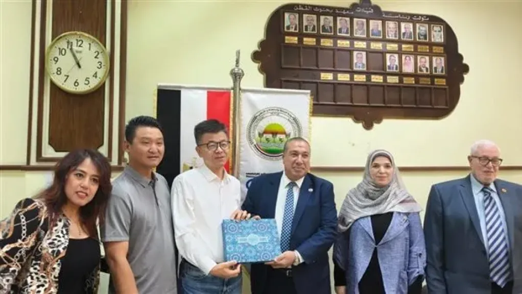 بحوث القطن يستقبل وفدًا من المتخصصين الصينيين لتعزيز التعاون المشترك