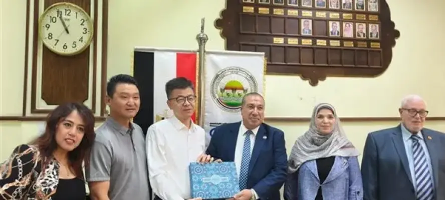 بحوث القطن يستقبل وفدًا من المتخصصين الصينيين لتعزيز التعاون المشترك