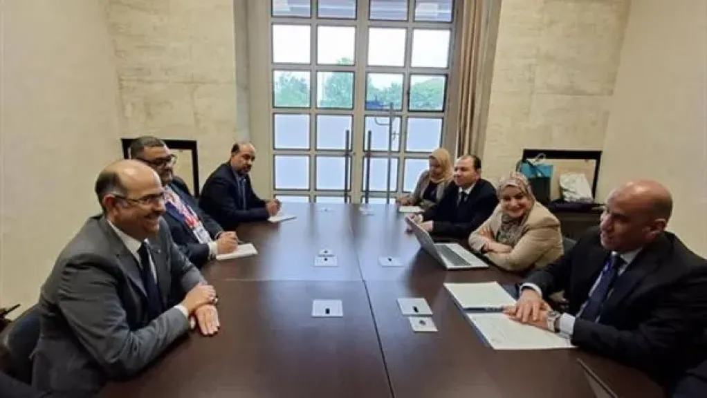 وزير العمل يواصل تعزيز التعاون العربي ويلتقي بنظيره البحريني لتبادل الخبرات