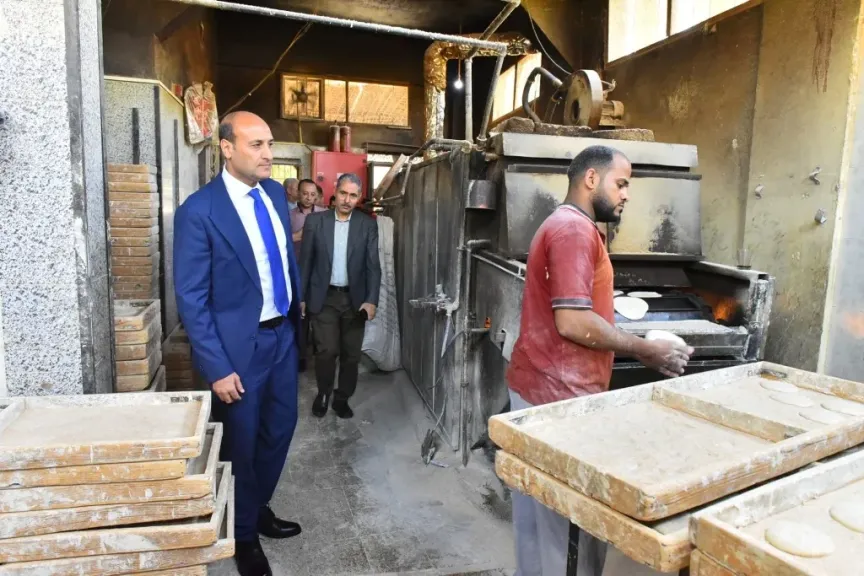 ضبط مخالفة نقص وزن بمخبز بلدي بالمعصرة بأسيوط