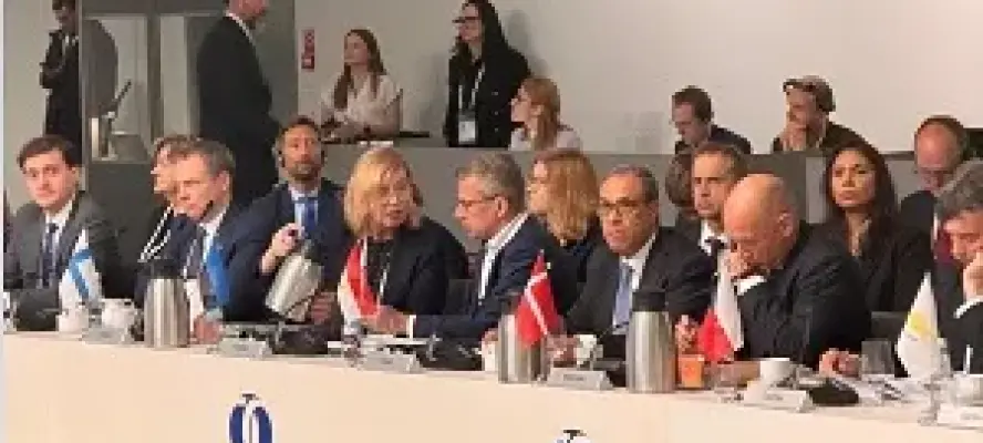 وزير الخارجية يرحب بمبادرة البنك الأوروبي لإعادة الإعمار لدعم الاقتصادات المتأثرة بالصراع في الشرق الأوسط