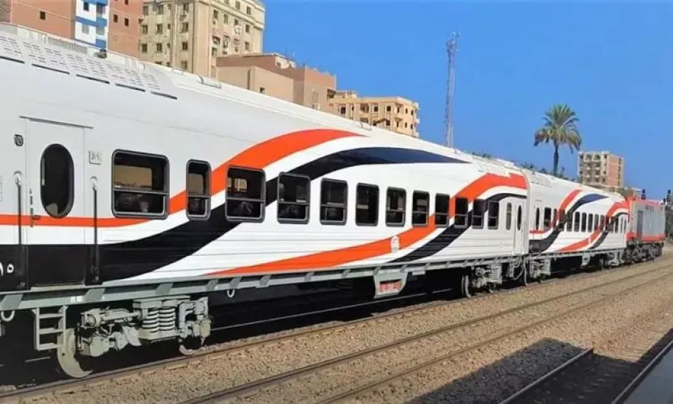 رئيس سكك حديد مصر: 1.6 مليون راكب خلال عيد الأضحى.. أشبه بموسم الحج الكل بيهاجر