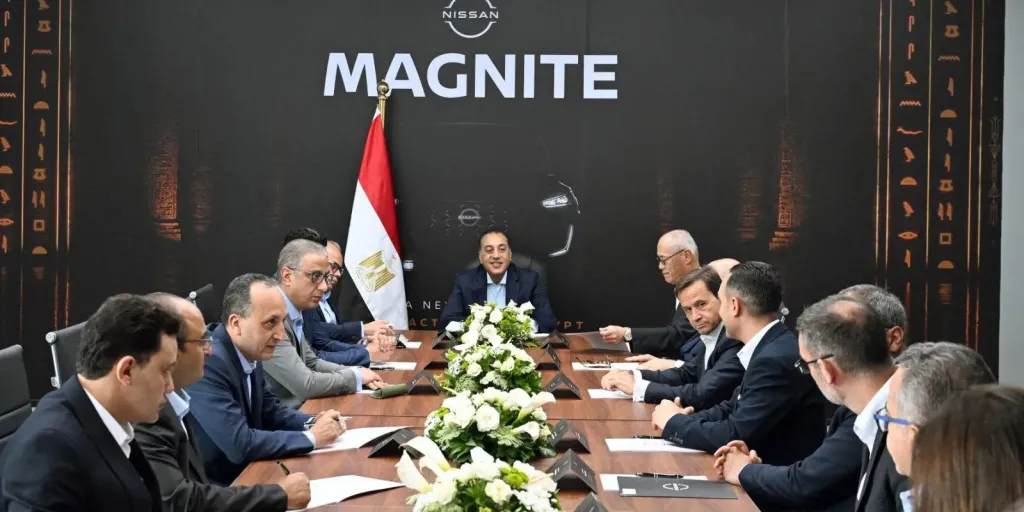 رئيس الوزراء لمسئولي نيسان العالمية: أتطلع لرؤية أول سيارة كهربائية من الشركة في مصر