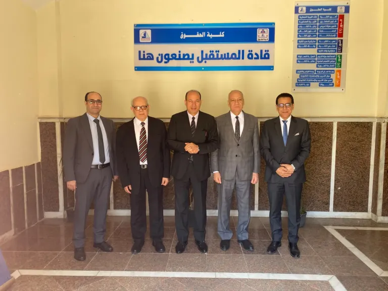 لجنة المجلس الأعلى للجامعات تشيد بتطور كلية الحقوق بجامعة كفر الشيخ