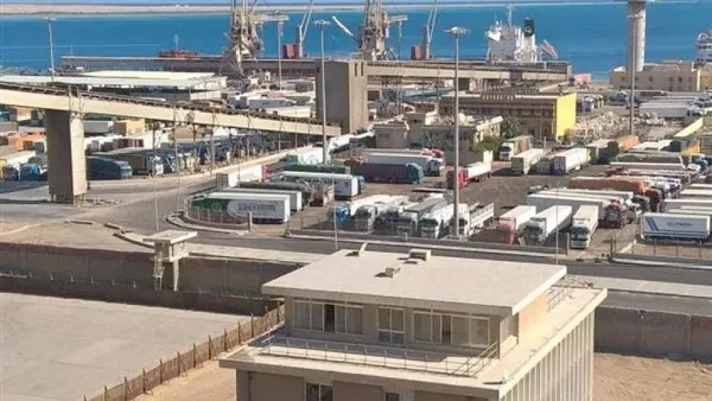 وزير النقل: ميناء سفاجا جاهز لاستقبال أضخم سفن الحاويات