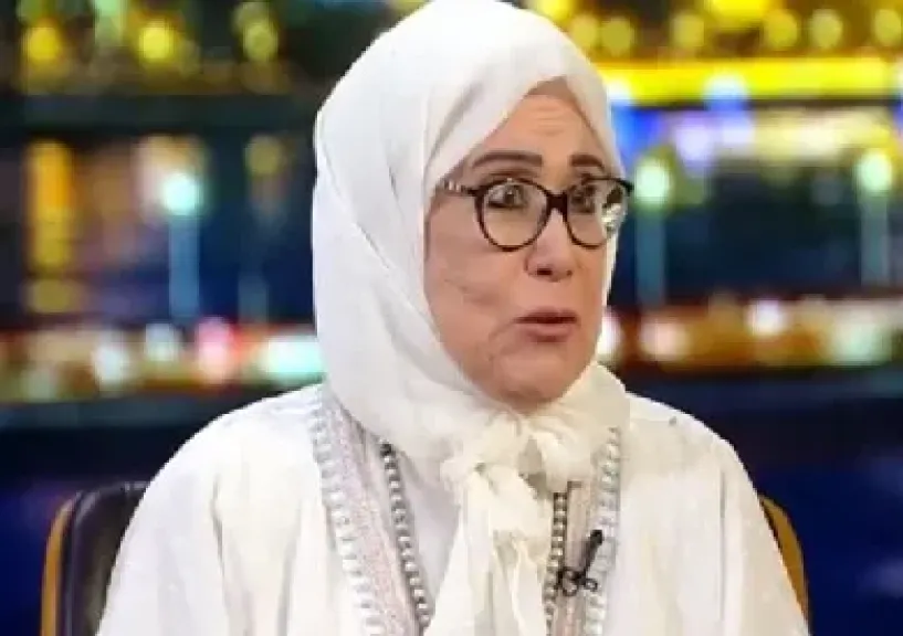 ذكريات لا تُنسى.. ابنة الحصري تكشف تفاصيل أول رحلة حج لها جمعتها بكبار القراء