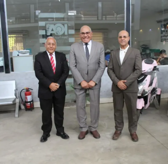 البنك الأهلى والهيئة العربية للتصنيع يوقعان عقود تصنيع لمستلزمات ماكينات الصراف الآلى وتصنيع سيارات إسعاف مجهزة