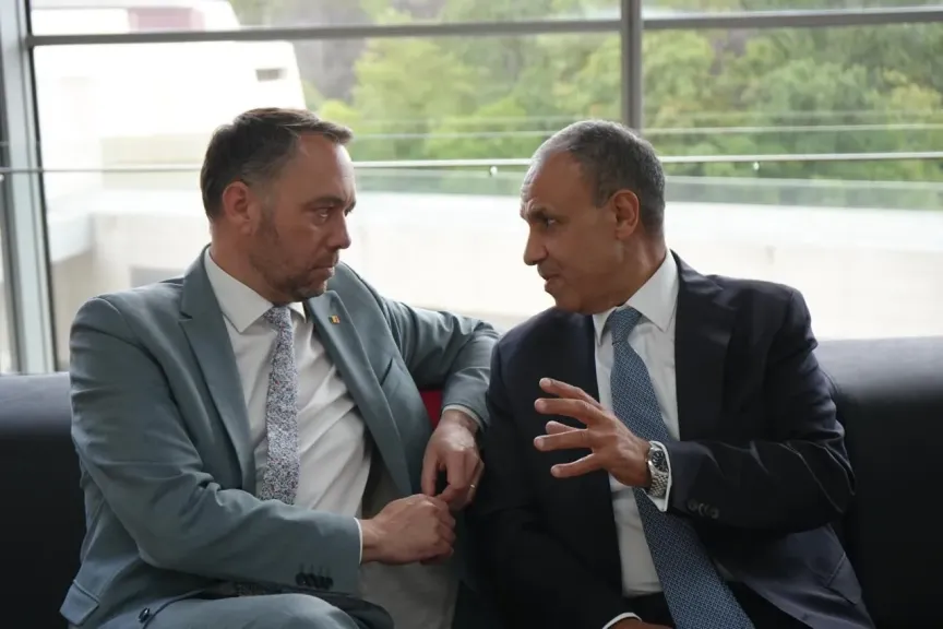 وزير الخارجية يعقد مباحثات مع نظيره البلجيكي