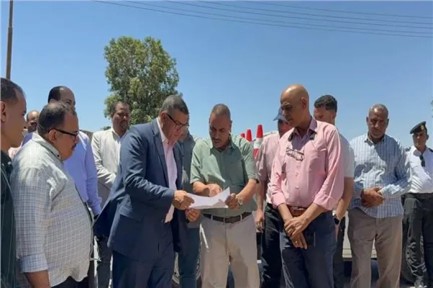 محافظ قنا يتفقد موقع إنشاء مدرسة جديدة بفاو بحري لتقليل الكثافات الطلابية