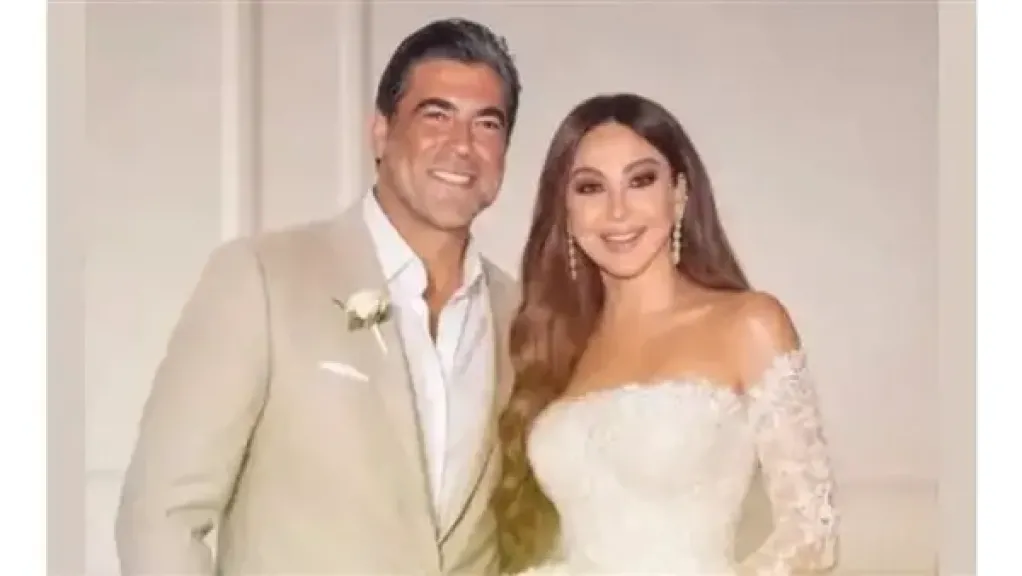 إليسا تحسم حقيقة زواجها من وائل كفوري