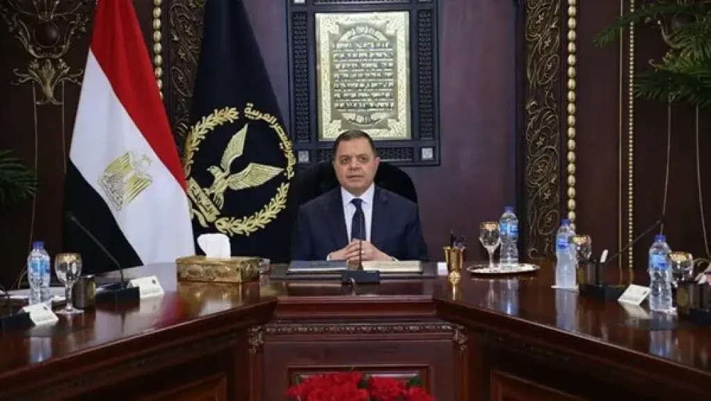 وزير الداخلية يهنئ رئيس الجمهورية بمناسبة الاحتفال بذكرى ثورة 30 يونيو