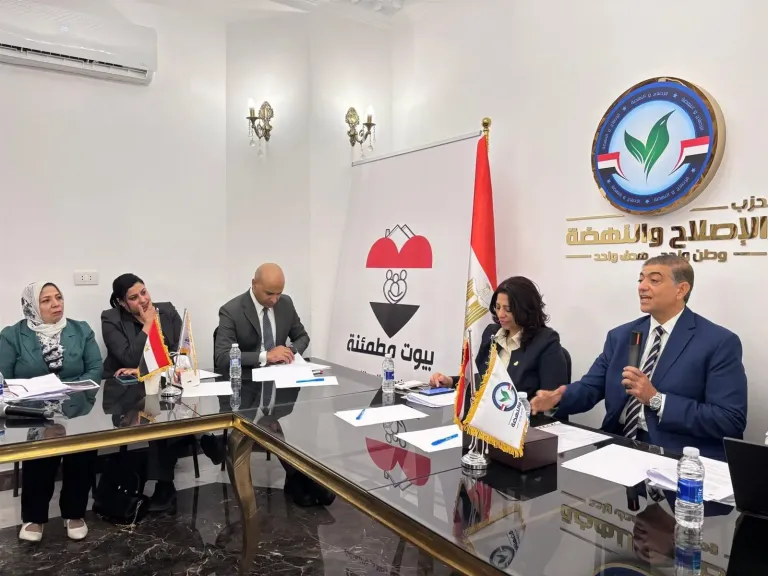 حزب الإصلاح والنهضة يطرح وثيقة بيوت مطمئنة ويطالب بدبلومة تربوية للآباء