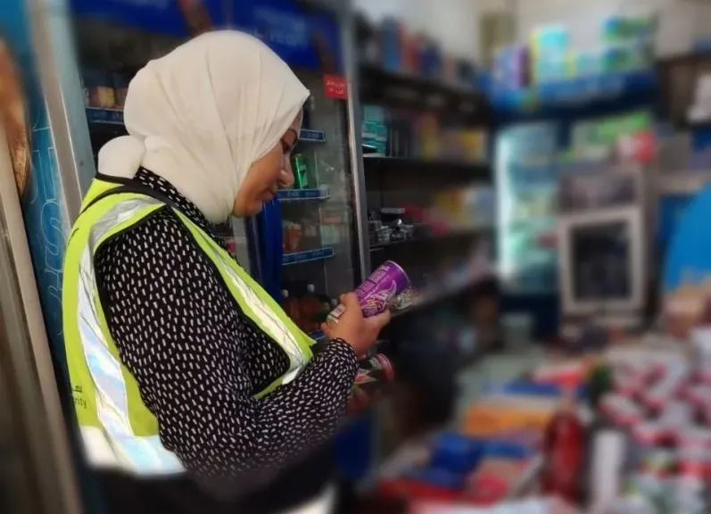 ضبط 1058 عبوة مشروب طاقة غير مسجل بسلامة الغذاء بالشرقية