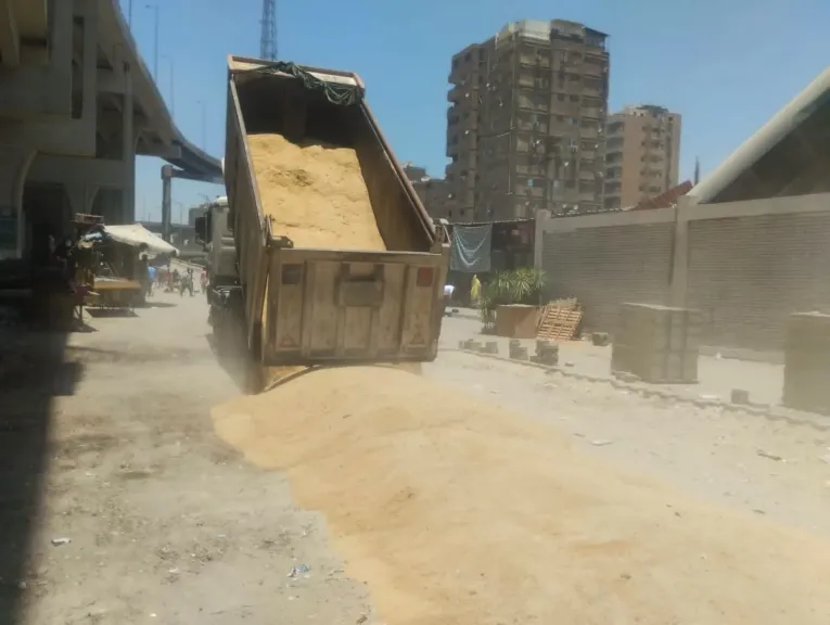 محافظ الجيزة يتابع أعمال رفع كفاءة كوبري مشاة همفرس ببولاق الدكرور