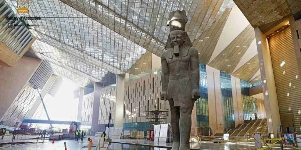 رئيس هيئة المتحف المصري الكبير: عدد الزوار تجاوز 3 ملايين.. وافتتاح مكتبة الأسبوع المقبل