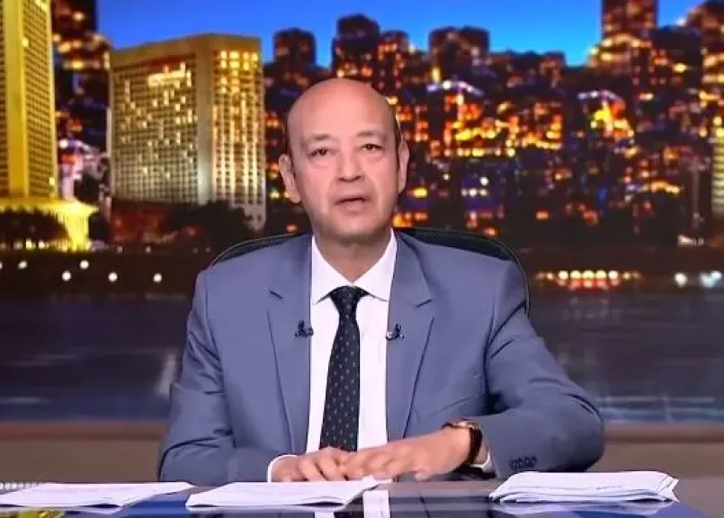 عمرو أديب: خدمات مطار القاهرة تطورت.. وطائرات مصر للطيران أفضل من شركات أوروبية