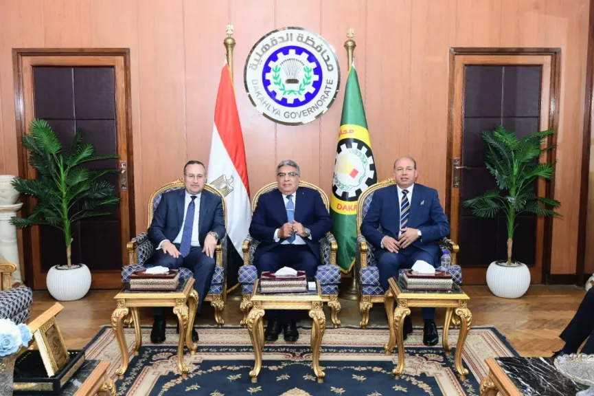 المهرجان القومي للمسرح بالمنصورة.. المحافظ يستقبل وزير التعليم العالي والقائم بأعمال وزير الثقافة