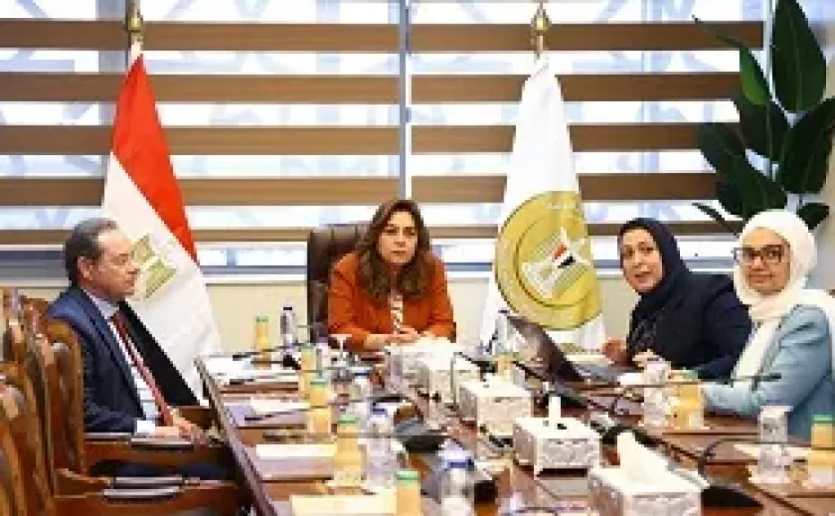 وزيرة التنمية المحلية والبيئة تتابع مخرجات مشاركة مصر في مشروع الاقتصاد الأزرق المستدام
