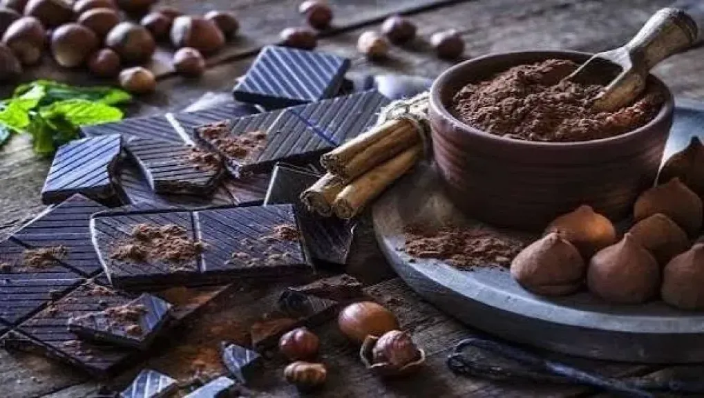 الشوكولاتة الداكنة.. فوائد صحية تمتد من القلب إلى الجهاز العصبي