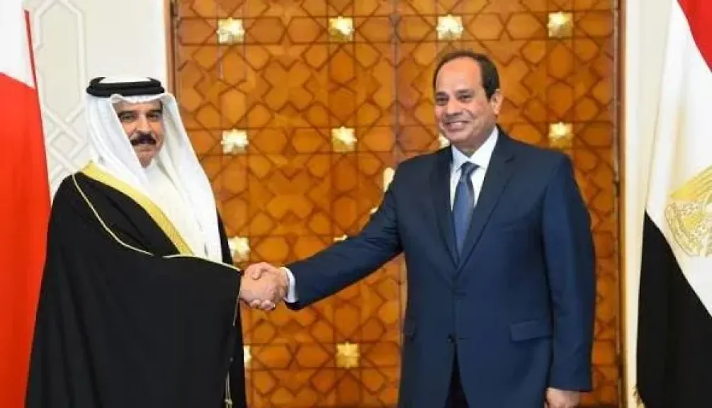 الرئيس السيسي يجدد موقف مصر الرافض لأي محاولات للعبث بأمن واستقرار البحرين ودول مجلس التعاون الخليجي