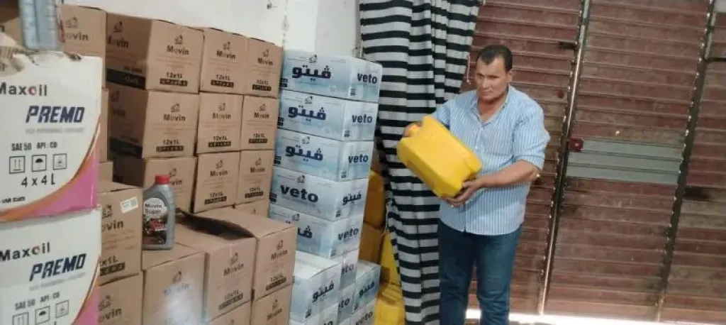 ضبط 5 آلاف لتر زيوت سيارات مجهولة المصدر بمركز قلين بكفر الشيخ