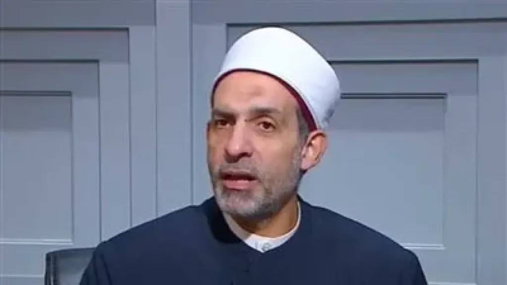 هل من حق الزوج منع زوجته من زيارة أهلها؟.. أمين الفتوى يجيب