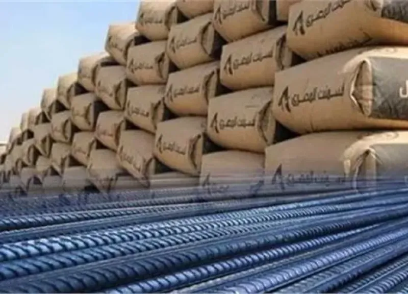 أسعار الحديد والأسمنت بالمصانع المحلية خلال تعاملات اليوم الجمعة