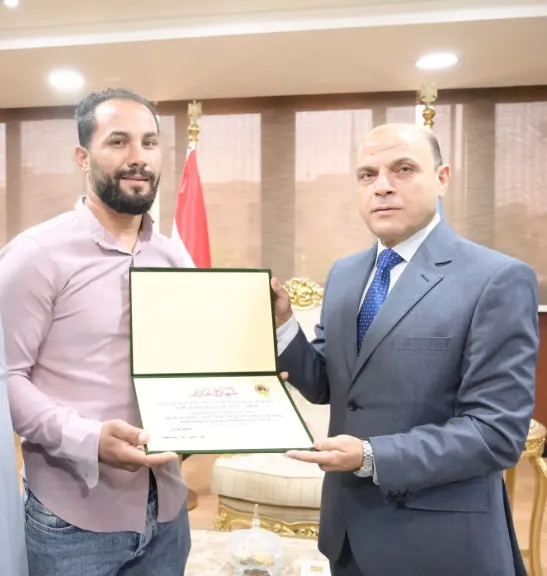 محافظ الغربية يوفر فرصة عمل لـ أحمد البنا.. تقديرًا لشجاعته وموقفه الإنساني