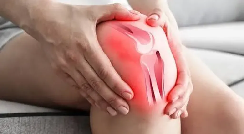 خشونة الركبة.. أسباب تزيد خطر الإصابة وطرق بسيطة للوقاية