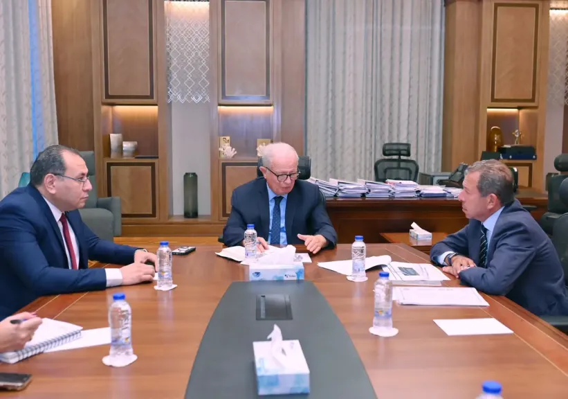 نائب رئيس الوزراء يستعرض مستجدات تنفيذ المشروع القومي لتطوير صناعة الغزل والنسيج