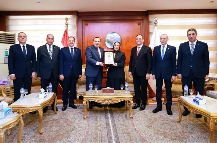 رئيسة النيابة الإدارية تستقبل رئيس الهيئة الوطنية للانتخابات