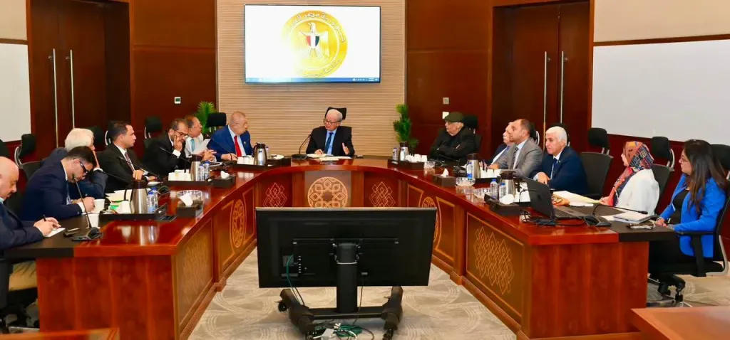 نائب رئيس الوزراء للشؤون الاقتصادية يبحث مع الاتحاد المصري للمستثمرين دعم الاستثمار وتعزيز دور القطاع الخاص