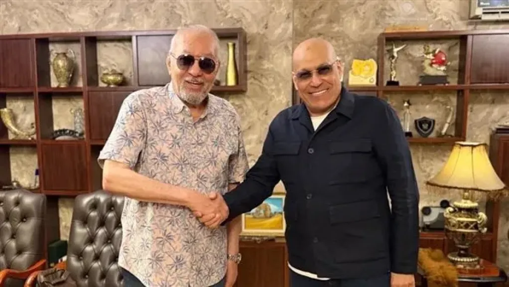 سامي مغاوري أحدث المنضمين لمسلسل ”عيلة تعمل عمايل”