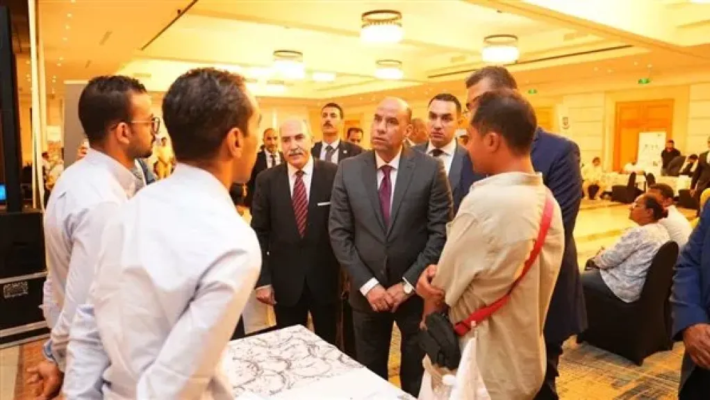 بـ1198 فرصة عمل.. وزير العمل ومحافظ البحر الأحمر يفتتحان ملتقى التوظيف بالغردقة