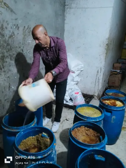 ضبط 13 طن أغذية مجهولة المصدر و38 ألف لتر مواد بترولية بحملات رقابية بالشرقية