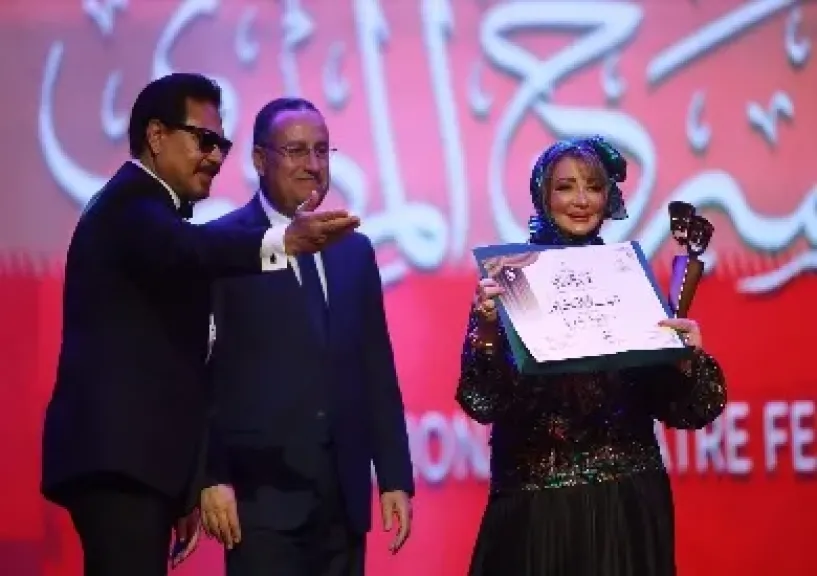 بعد تكريمها بالمهرجان القومي للمسرح.. شهيرة: أشكر اللجنة التي اختارتني.. «مفيش حد بيكرم حماته»