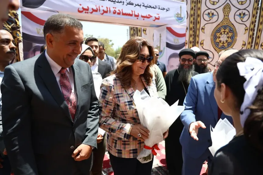 وزيرة التنمية المحلية ومحافظ القليوبية يفتتحان 3 مراكز تكنولوجية جديدة بالقناطر الخيرية