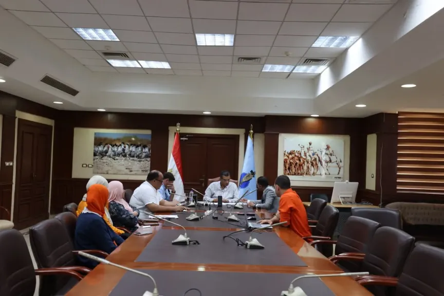 محافظ البحر الأحمر يناقش المخطط التفصيلي لـ «رأس غارب» ويوجه بالبدء في «سفاجا»