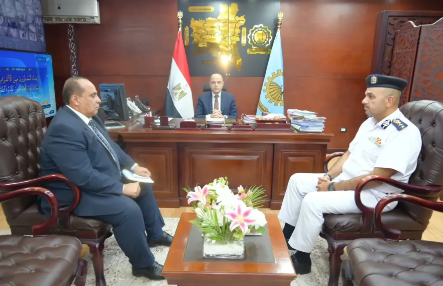 الغربية تبحث تنظيم حركة التوك توك والمواقف للحد من التكدسات المرورية